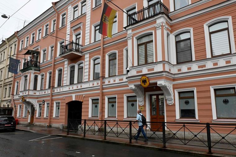 « Un nouveau cycle d’escalade dans les relations bilatérales » : la Russie annonce la fermeture du consulat allemand à Saint-Pétersbourg
