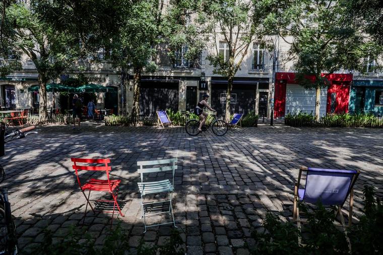 Bordeaux : où sont passées les chaises de la place des Capucins ?