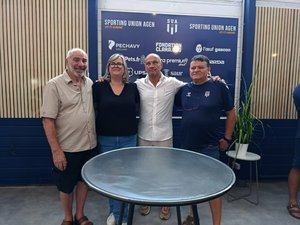 Pro D2 : le président Jean-François Fonteneau prolonge la convention liant le SU Agen avec les différents groupes et associations de supporters lors d'une belle soirée à Armandie