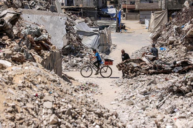 Bande de Gaza : le déblaiement de gravats « ne doit pas devenir un moyen d’effacer les traces » de crimes, prévient la rapporteure de l’ONU