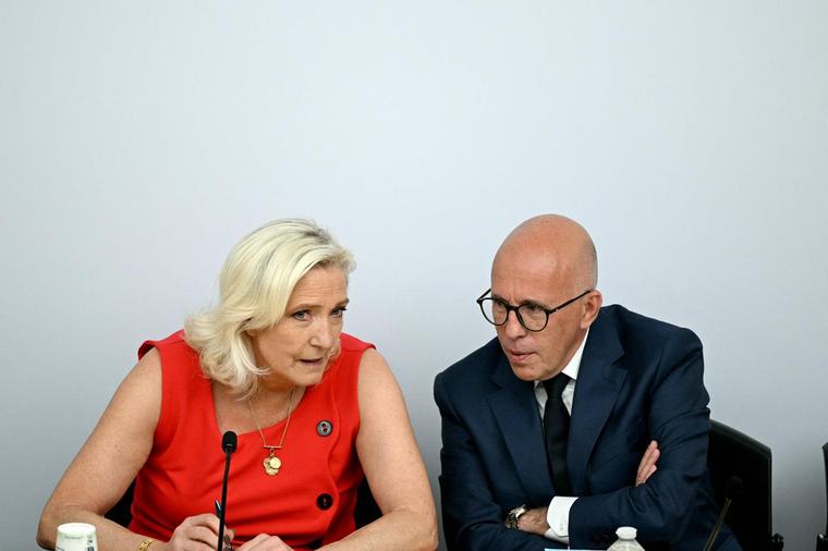 Présidentielle 2027 : « grand big bang territorial », retraites, fiscalité, droit du sol… Éric Ciotti propose à Marine Le Pen « un pacte d’alliance », de quoi s’agit-il ?