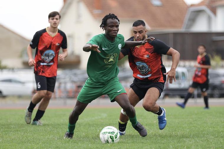 Foot : Leroy premier leader de D1 (résultats, classement, buteurs et étoiles)