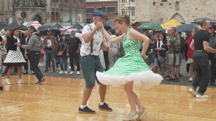 "Ça donne le swing !" : à Béthune, ils remontent le temps en dansant au rythme des années 50 et 60