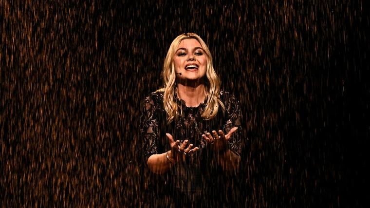 Louane annonce un nouvel album en novembre, le premier depuis l'Eurovision