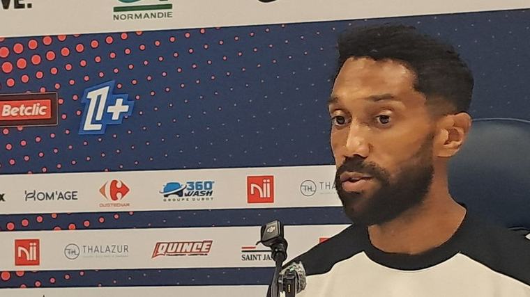 L'entraîneur du SM Caen Gaël Clichy et la fin du Mercato : "On est bien"