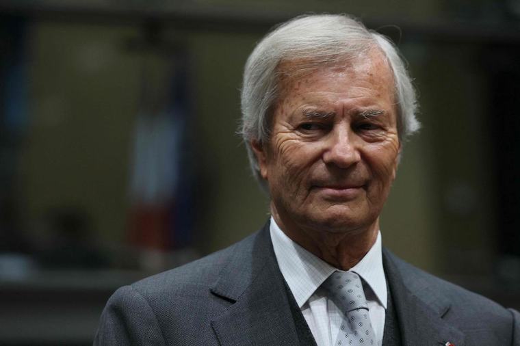 Des « méthodes d’égoutiers venimeux » : quand Vincent Bolloré se « découvre » dans le livre-enquête qui le cible