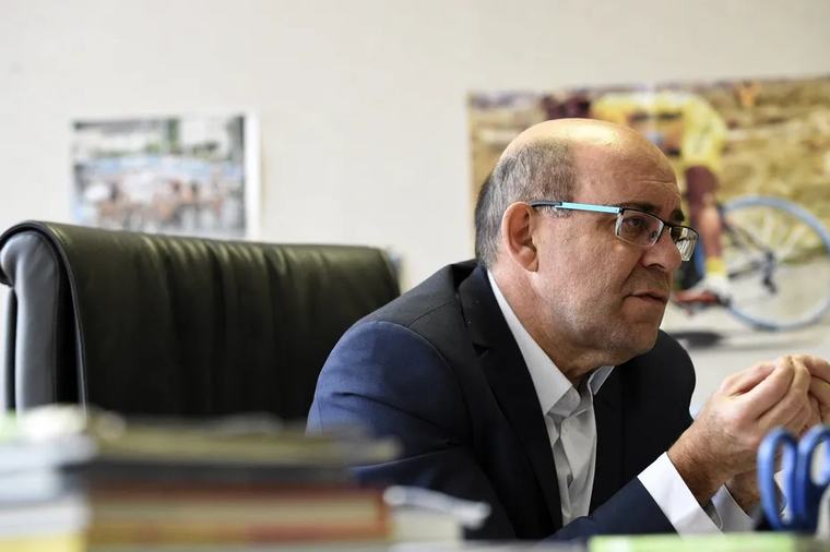 Poudre explosive : la menace franchit un nouveau cap contre un maire en Moselle, "je n'ai pas l'intention de céder aux menaces"