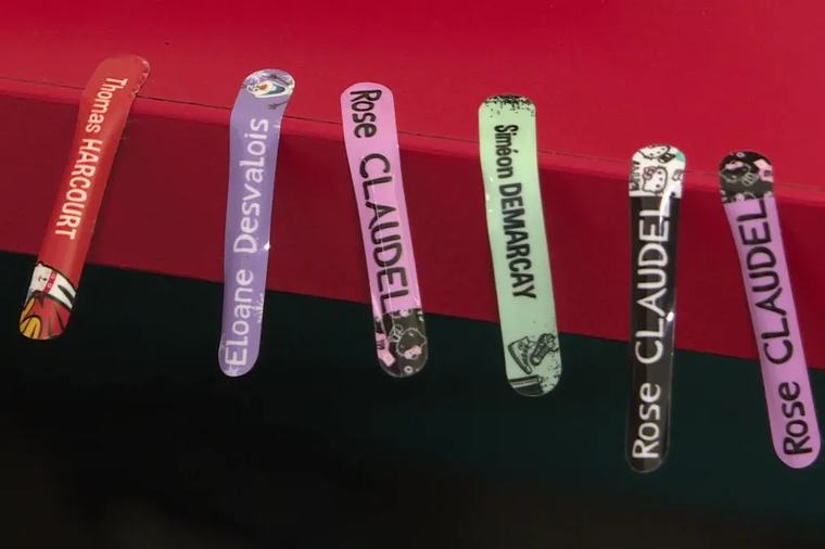 "Il me fallait une solution rapide" : avec des étiquettes autocollantes personnalisées, elle sauve les parents d'une corvée de la rentrée scolaire