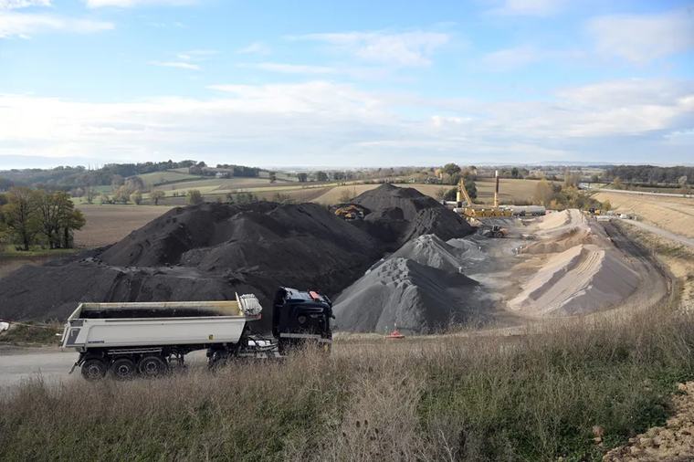 "Un cadeau pour ATOSCA" : 14 habitants proches du tracé de l’A69 demandent le retrait de la subvention de 11 millions d'euros donnée par la Région Occitanie