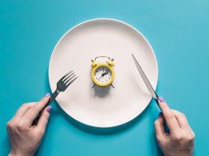 Décaler l'heure des repas entre la semaine et le week-end : pourquoi il peut y avoir un risque pour votre santé, principalement chez les hommes