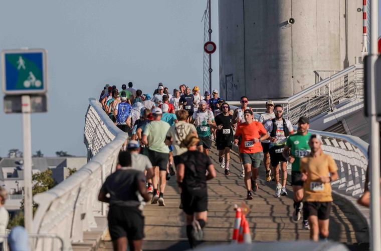 Bordeaux : 88 coureurs pour un marathon exclusivement sur le pont Chaban-Delmas