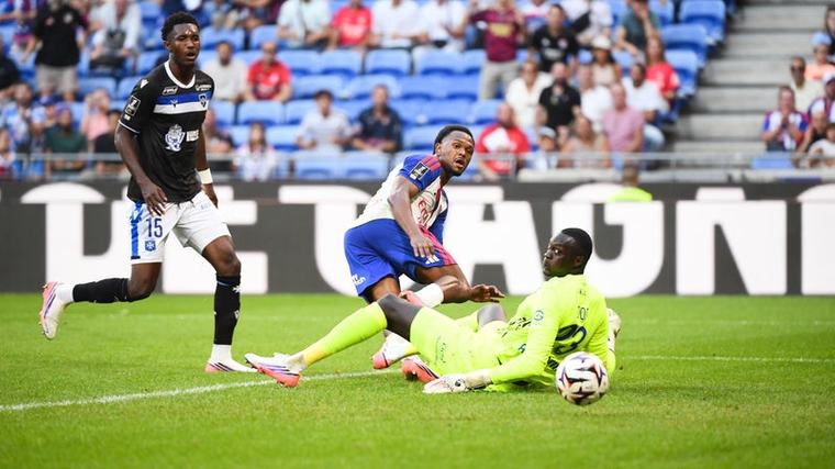OL-Auxerre: Lyon se reprend face à l'AJA et prend provisoirement la tête de la Ligue 1