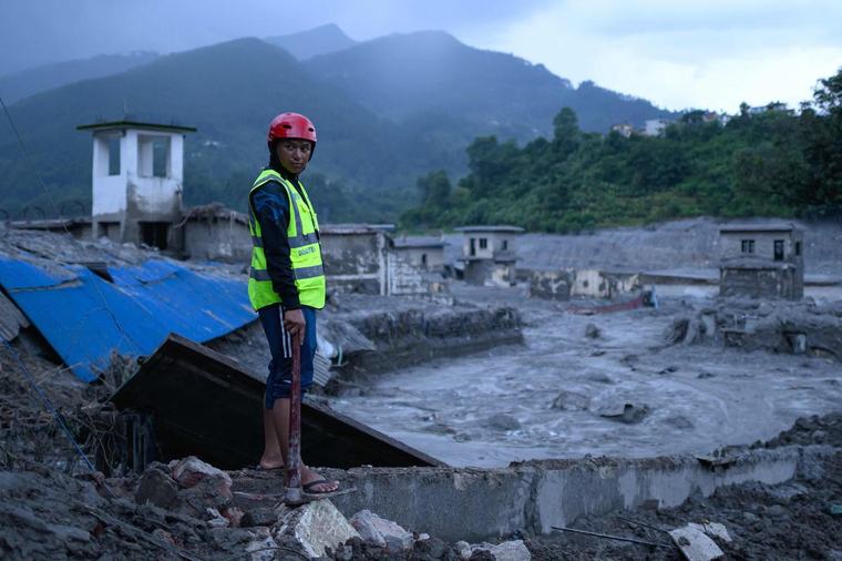 Catastrophe dans l’Himalaya : les opérations de secours compliquées par la montée des eaux