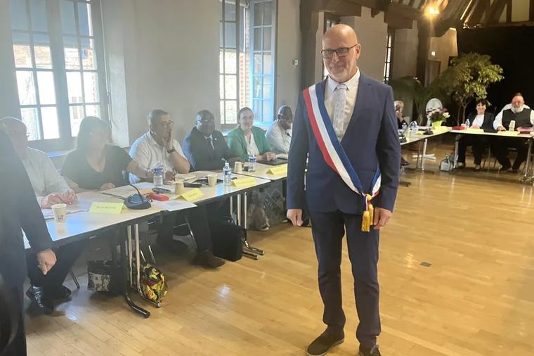 Dominique Coquelle, élu nouveau maire RN de Montargis