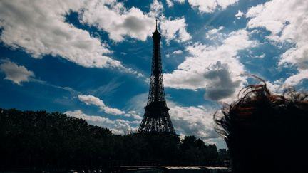 La tour Eiffel doit rouvrir après une grève contre la discrimination des employées pendant une visite privée
