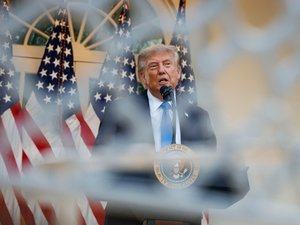 VIDÉO. Donald Trump : "Ça ne marche pas, tu ne ressembles à rien"... Le président se moque d'un mystérieux ami obèse de Wall Street qui n'arrive pas à perdre du poids