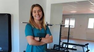 Saint-Priest-en-Jarez. Avec Kino Studio, elle propose ses services de coach sportif