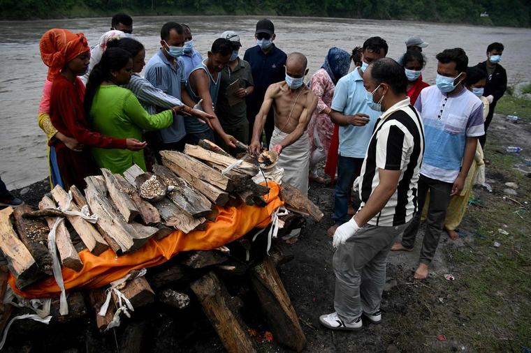 Crues dans l’Himalaya : le bilan dépasse le millier de morts entre le Népal et le Tibet, la Chine accusée de cacher le bilan réel
