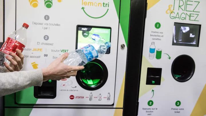 Sous la pression des élus, le gouvernement renonce à imposer la consigne des bouteilles plastiques