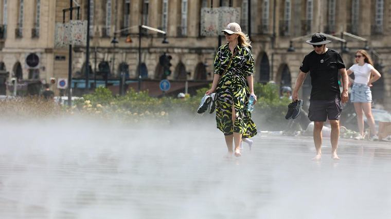 DIRECT. Météo : déjà 32°C à Bordeaux à 12h, cinq départements en vigilance orange canicule... suivez les infos ce vendredi