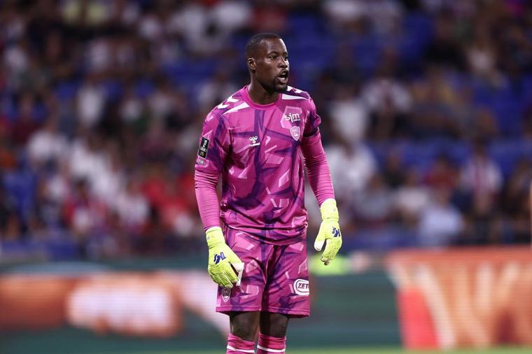 00:32 Foot, Ligue 1, Le Havre Mpasi sérieusement blessé
