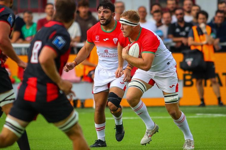 Biarritz Olympique : absent dans les airs, le BO prend un soufflet à Oyonnax