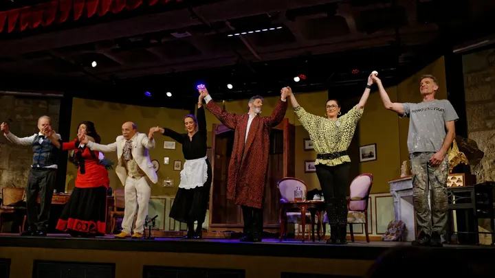 Elles sont des dizaines mais font le plein chaque automne : Les comapgnies de théâtre Comtoises misent sur le rire