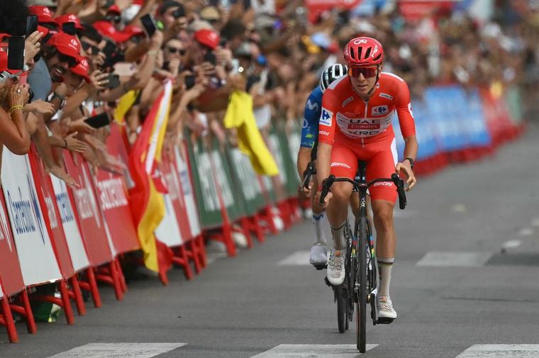 VIDEO. Vuelta 2026 : Pogacar chute lourdement lors de la 8e étape et abandonne