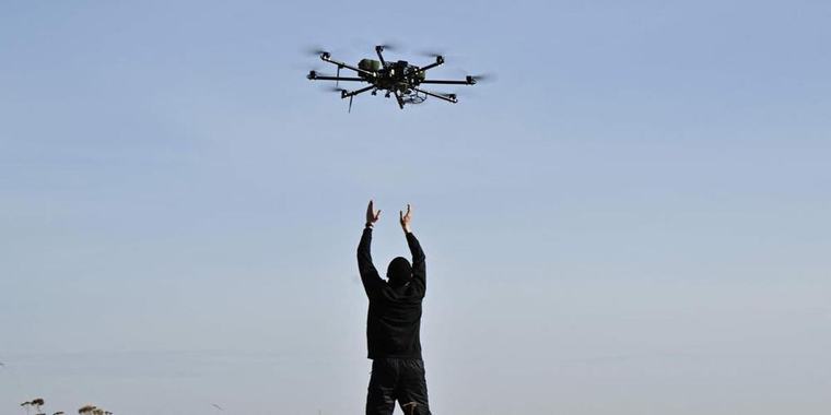Armes autonomes : 128 pays trouvent un premier accord à l’ONU après plusieurs années de discussions