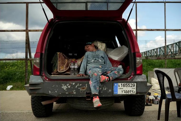 "Montrer ce pour quoi ils risquent leur vie" : Guerre à Gaza, deuil en Ukraine, bouleversements sociaux... Le festival Visa pour l'image 2026 promet un tour du monde choc
