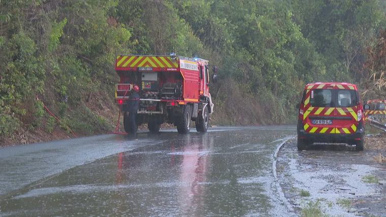 La pluie a mis fin au calvaire des pompiers à Barakani