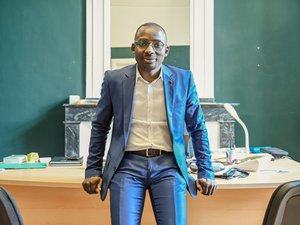 Kossa Camara, le responsable de la communication municipale de Lectoure, quitte ses fonctions