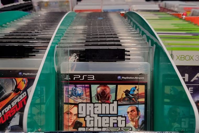 Sortie de GTA VI. Avec la dématérialisation des jeux vidéo, "ils sont en train de se faire de la thune sur le dos des joueurs"