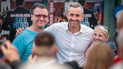 REPORTAGE. "C'est le sauveur", Ulrich Siegmund "l’homme le plus dangereux d’Allemagne", selon "Der Spiegel", aux portes d'une victoire historique