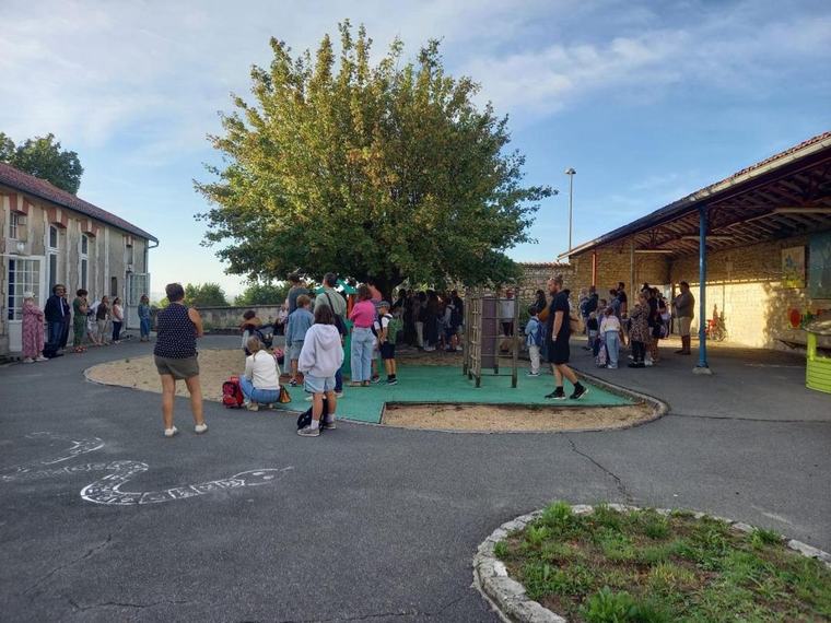 Mortagne-sur-Gironde : 70 élèves ont fait leur rentrée dans une école en partie rénovée