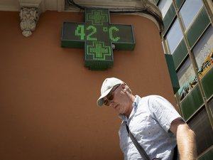 Canicule : encore plus chaud, jusqu'à 40°C ce dimanche dans le Sud-Ouest... quelles températures sont prévues dans votre département ?