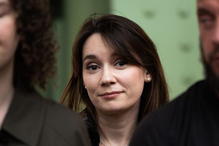 La chroniqueuse russe Xenia Fedorova de retour dans les médias Bolloré, Jean-Noël Barrot se dit « affligé »