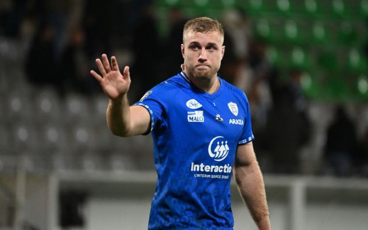 « On était glacés, on tremblait tous » : il y a deux saisons, le RC Vannes avait coulé à Castres sous le déluge