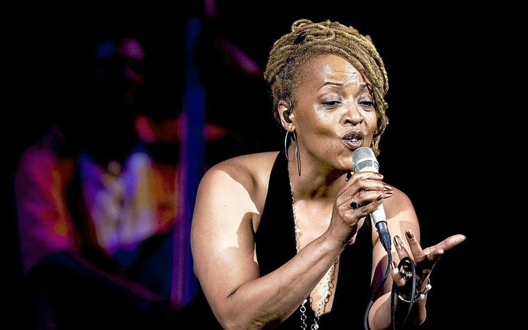 Une « artiste de jazz légendaire » : décès à 70 ans de la chanteuse américaine Cassandra Wilson