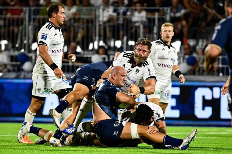 Le gros coup de chaud du SU Agen, corrigé par Brive pour sa première sur son synthétique