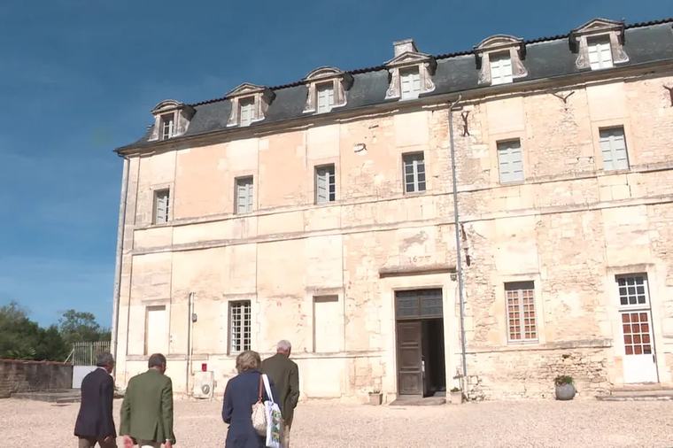 "Un vilain coup de vent et tout est par terre" : comment le Loto du Patrimoine va sauver l'abbaye de Bassac et trois autres sites en péril en Poitou-Charentes