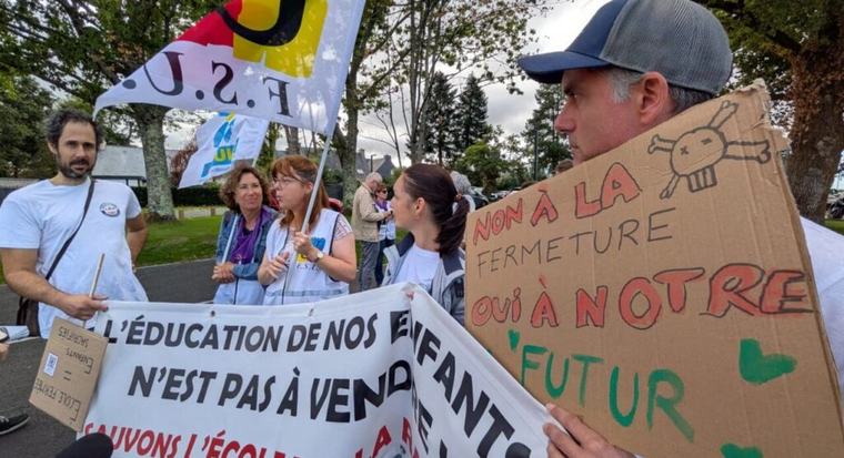 VIDÉO. Parents en colère à Vannes : quelle est la réponse du ministre à la fermeture d’une école ?