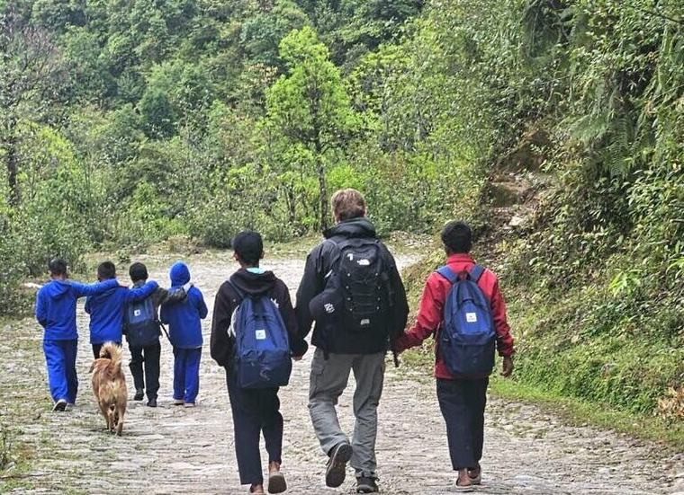 À 21 ans, ce jeune homme de la Somme a passé 6 semaines au Népal, pour une mission humanitaire