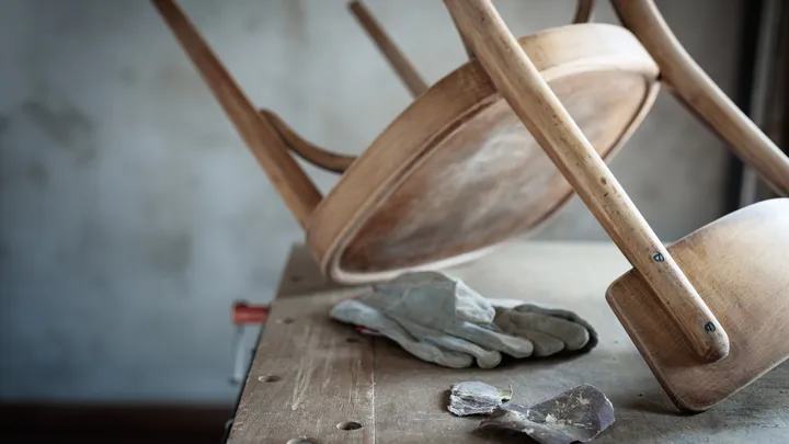Une bretonne rénove vos meubles à Lampaul-Guimiliau