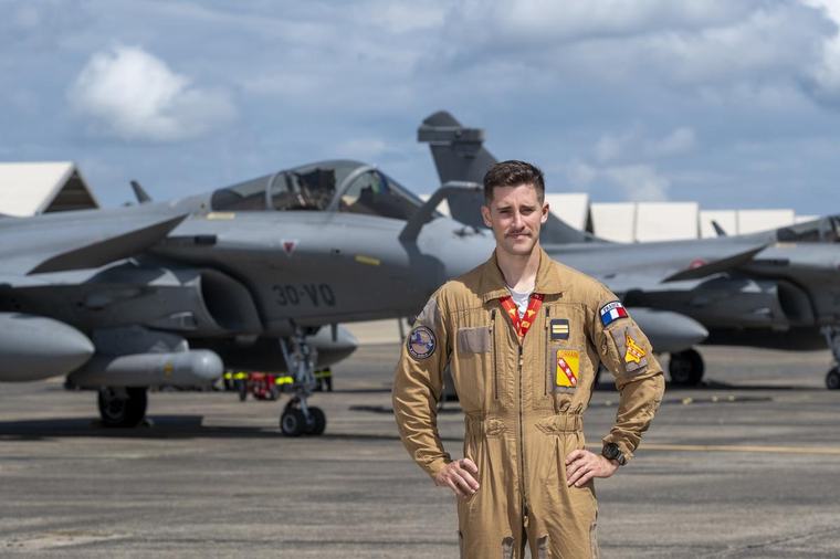 « Je leur ai peut-être sauvé la vie, je n’en ai aucune idée » : après avoir détecté une fuite de carburant sur un avion privé en plein vol, le pilote d’un Rafale basé à Mont-de-Marsan témoigne