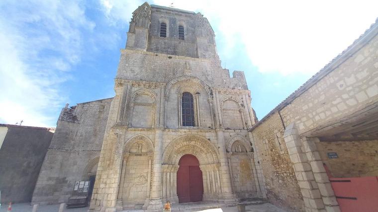 Charente-Maritime - Découvrez le village de Corme-Royal en images