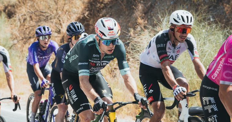 Cyclisme. Tour d'Espagne : Wout van Aert s'impose enfin devant Valentin Paret-Peintre