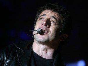 Affaire Patrick Bruel : d'Outreau au procès des viols de Mazan, qui est Paul Bensussan, l'expert-psychiatre jugé "anti-victimes" désigné pour évaluer le chanteur