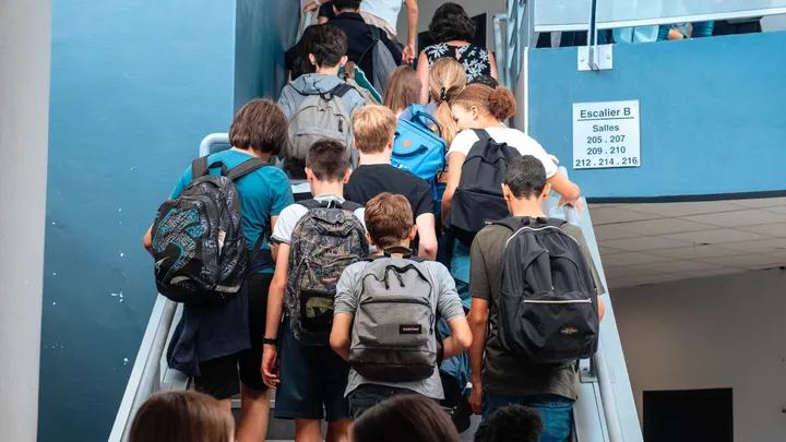 Nombre de professeurs, niveau de leurs salaires… La crise de l’éducation n'est-elle qu'un manque de moyens ?