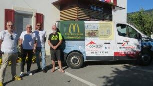 Cranves-Sales. Renouvellement des encarts publicitaires sur le minibus de la commune